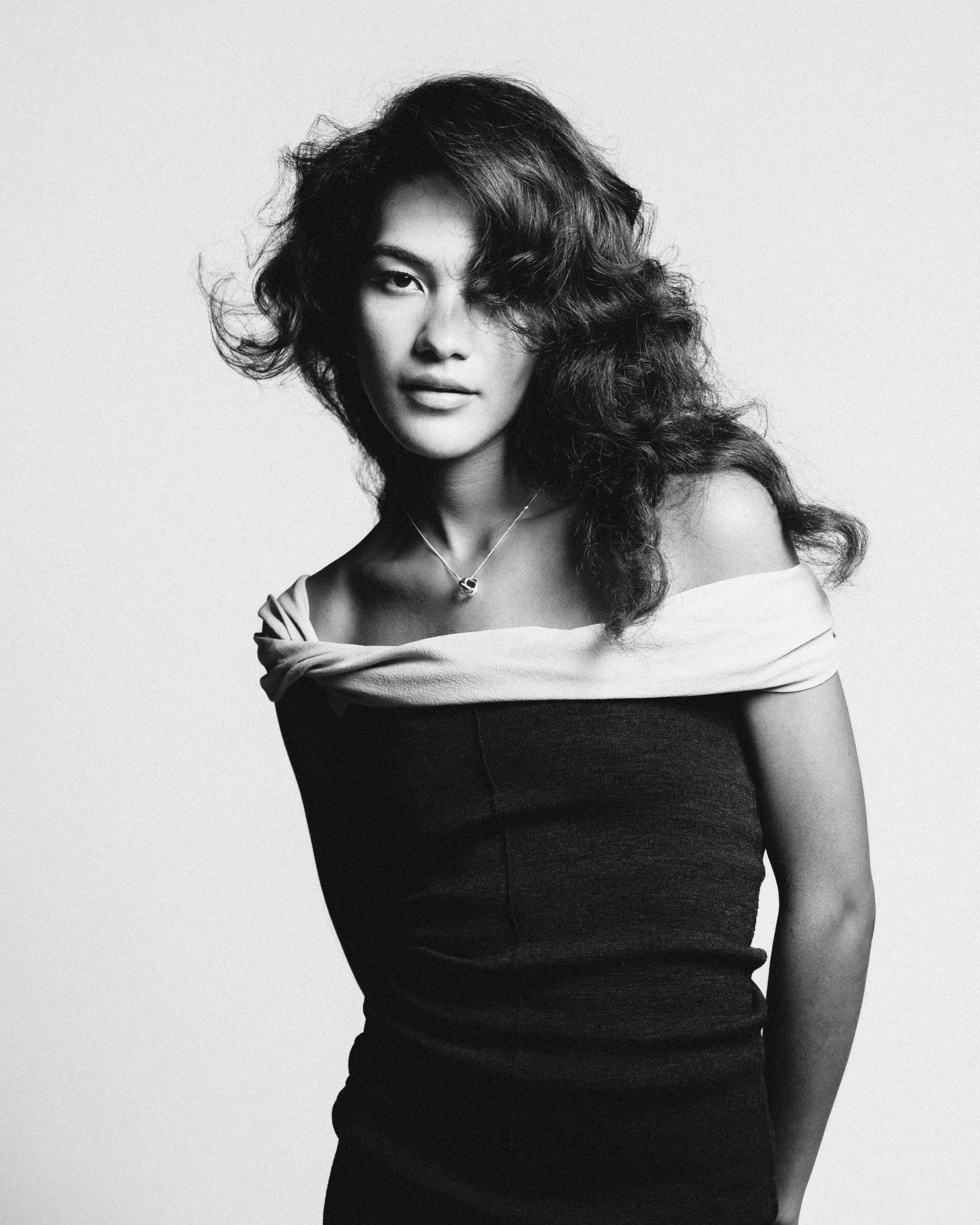 olivia-dean-british-vogue-2