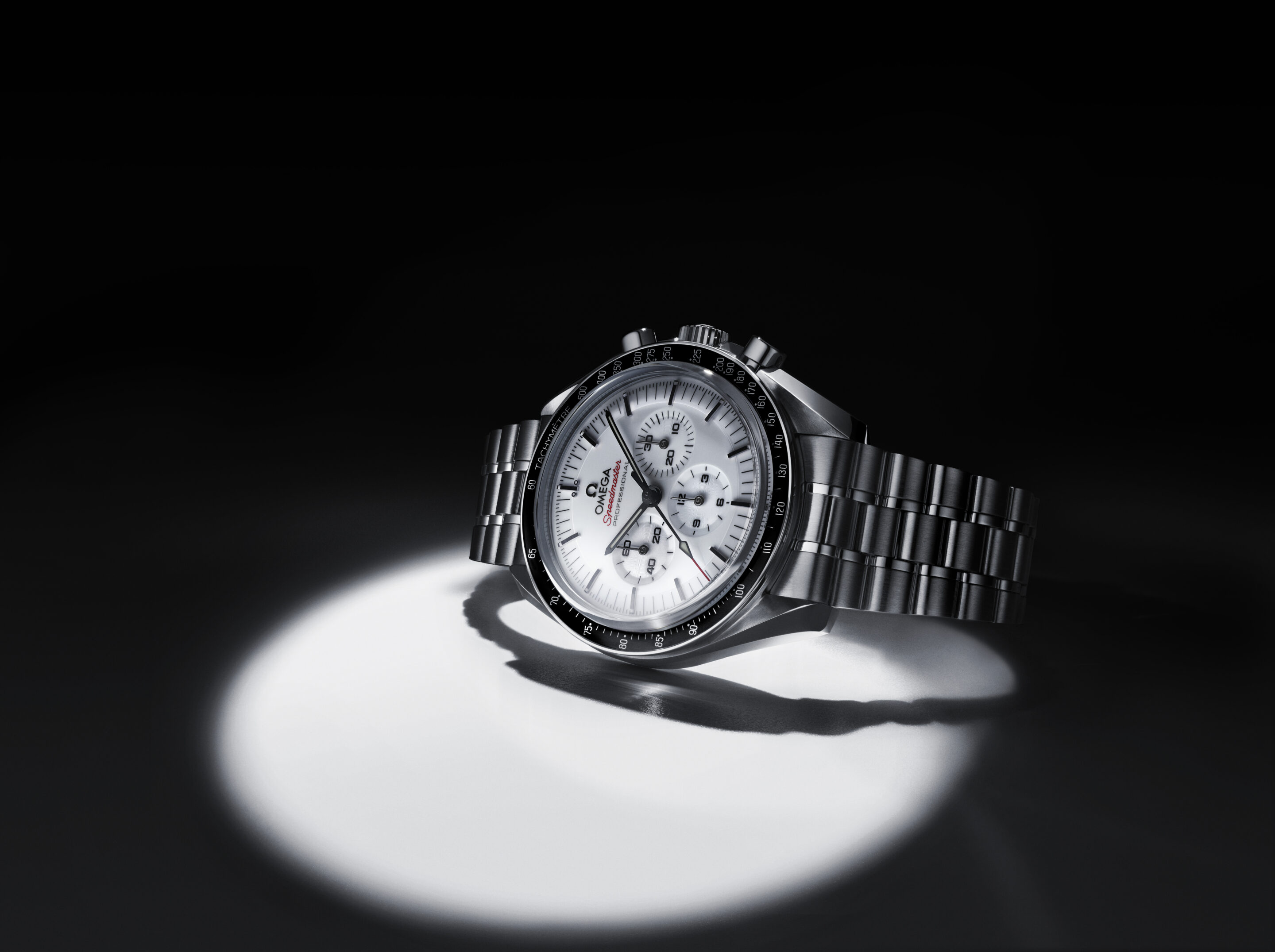 310-30-42-50-04-001_sp_moonwhite-dial-v2